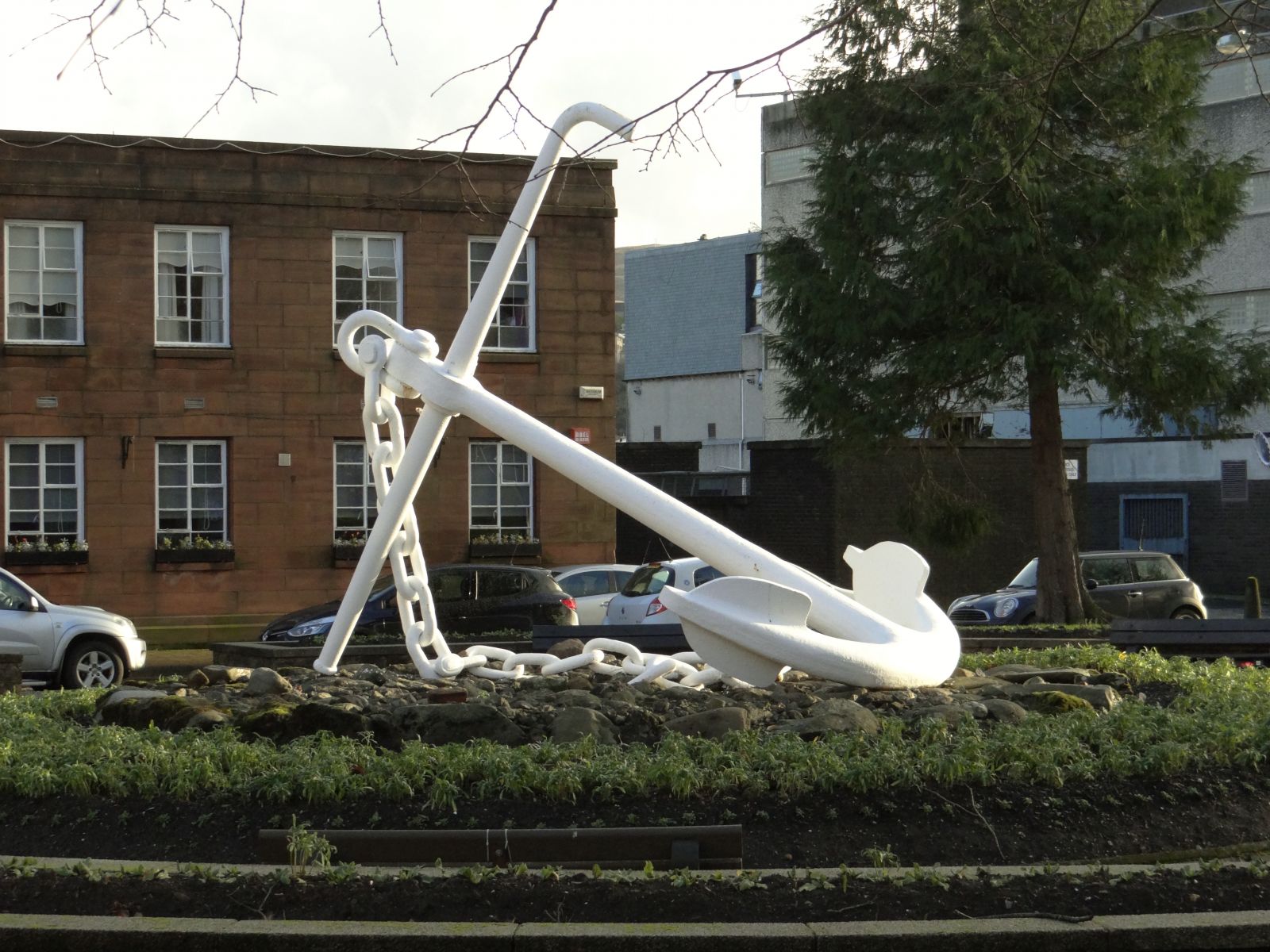 Anchor – Situated in Gardens Customhouse Pl., Greenock  Presented to Inverclyde by the United States Navy to sow contact with the area